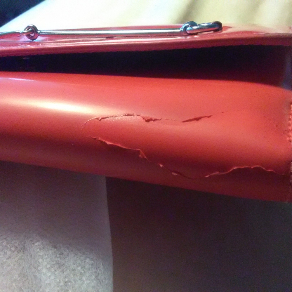 VINTAGE GUCCI WALLET ORANGE W/ SILVER METAL PATENT LEATHER. READ DESCRIPTION - Picture 10 of 14